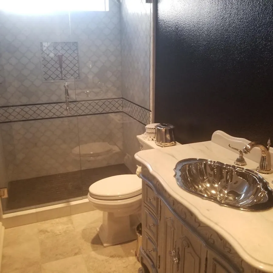 Professional plumbing work and bathroom remodeling in Santa Paula